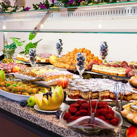 Отель Prestige Grand Hotel & Aquapark 4*