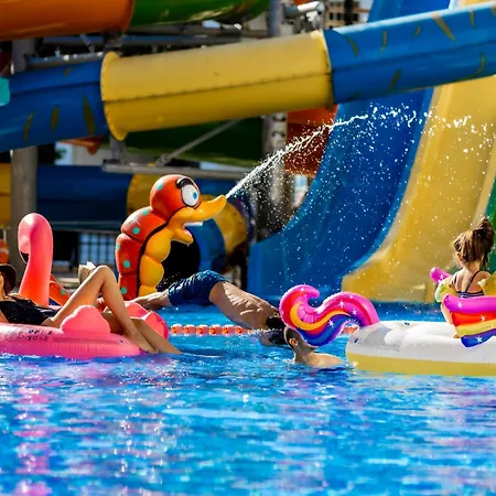 Prestige Grand & Aquapark فندق غولدن ساندز
