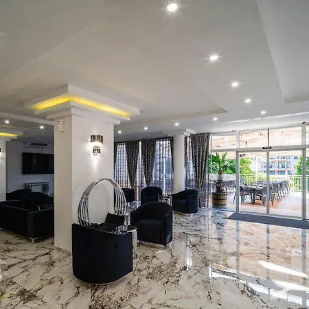Prestige Grand & Aquapark Golden Sands
