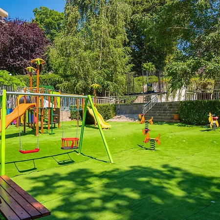 Prestige Grand & Aquapark Готель 4*