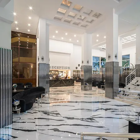 Готель Prestige Grand & Aquapark 4*