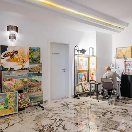 Prestige Grand & Aquapark Готель 4*