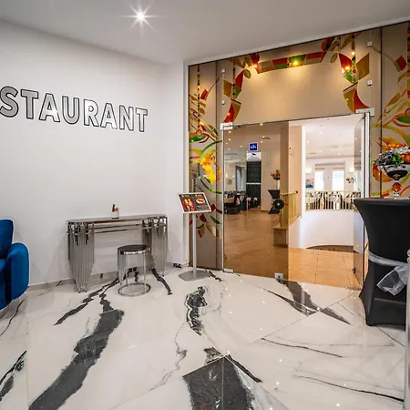 Prestige Grand & Aquapark Готель