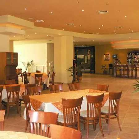 Prestige Grand & Aquapark 4* Zlate písky