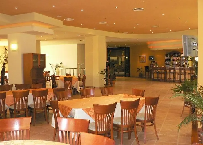 Prestige Grand Hotel & Aquapark 4* Золотые Пески